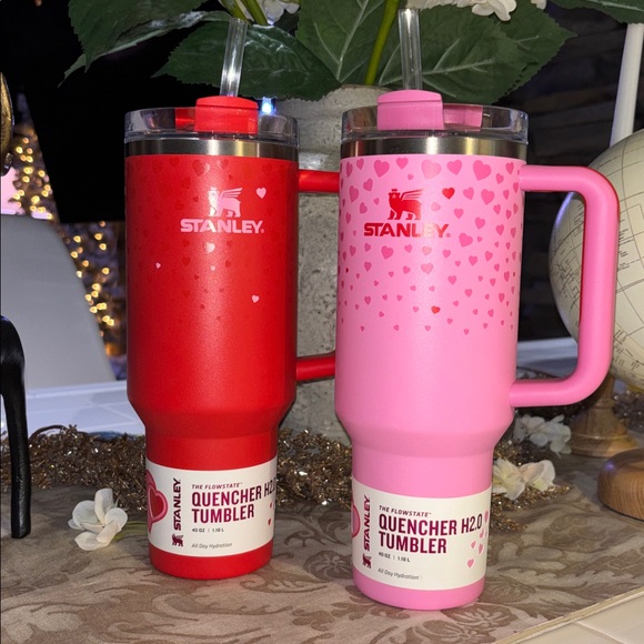 Stanley x Target Quencher 40oz Valentine's Day 2025 Set Pink Red Char Charms NWT - Picture 2 of 7